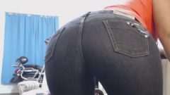 Attractive Latina Whore Farts In Jeans